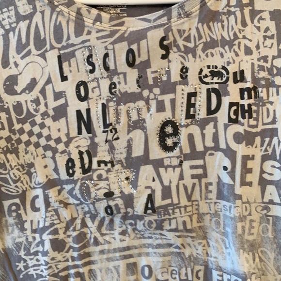 Cute top with small studs🔥Bundle &Save🔥 - Picture 3 of 4